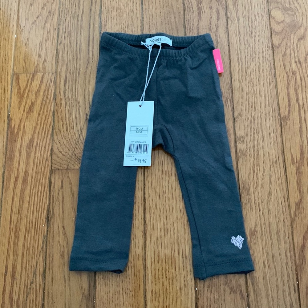 NWT size 1-2 months (56) Noppies leggings